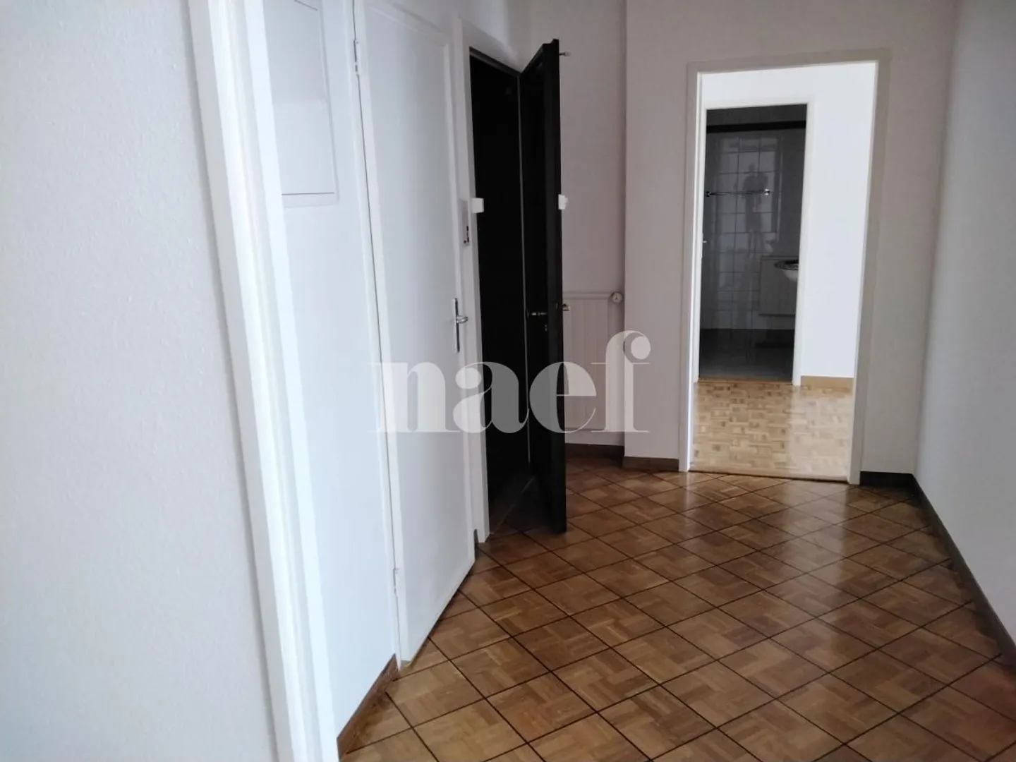 Appartement Charmant Près du Parc - Photo 2 sur 8