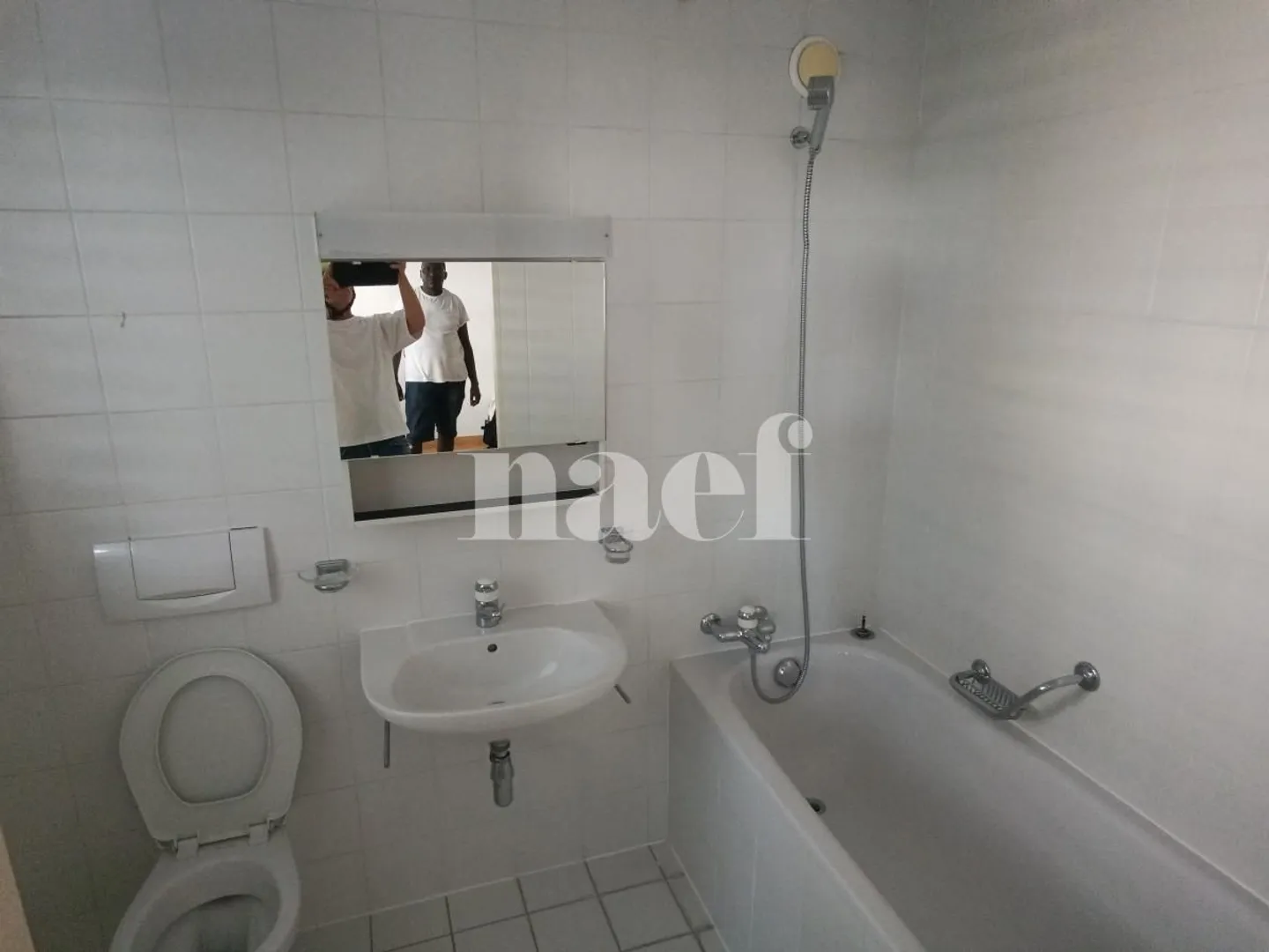 Ampio appartamento di 7 stanze - Foto 9 di 10