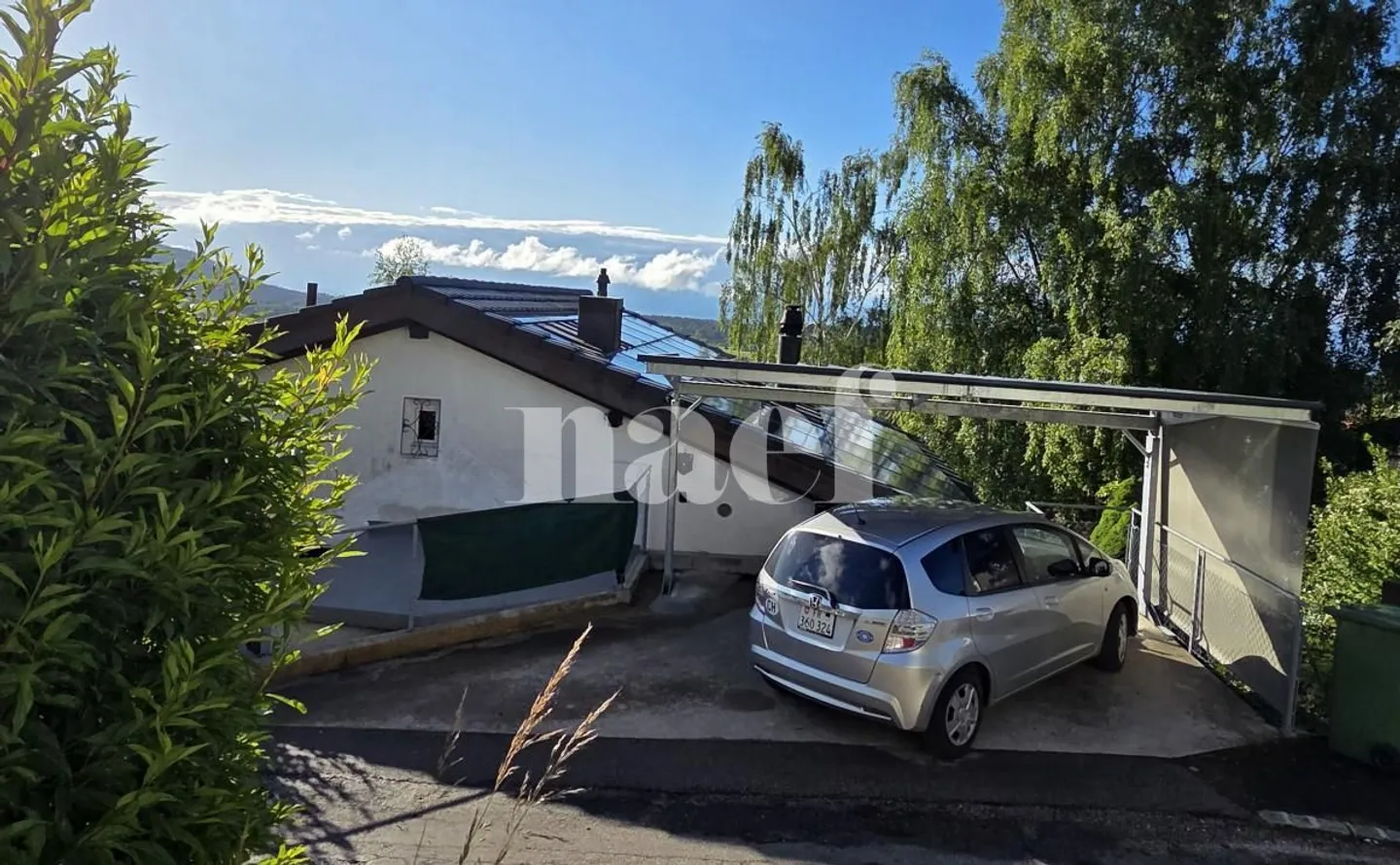 Charmantes 3,5-Zimmer-Haus mit Terrasse, Garten und atemberaubendem Blick - Les Geneveys-sur-Coffrane (Val-de-Ruz) - Foto 2 von 12