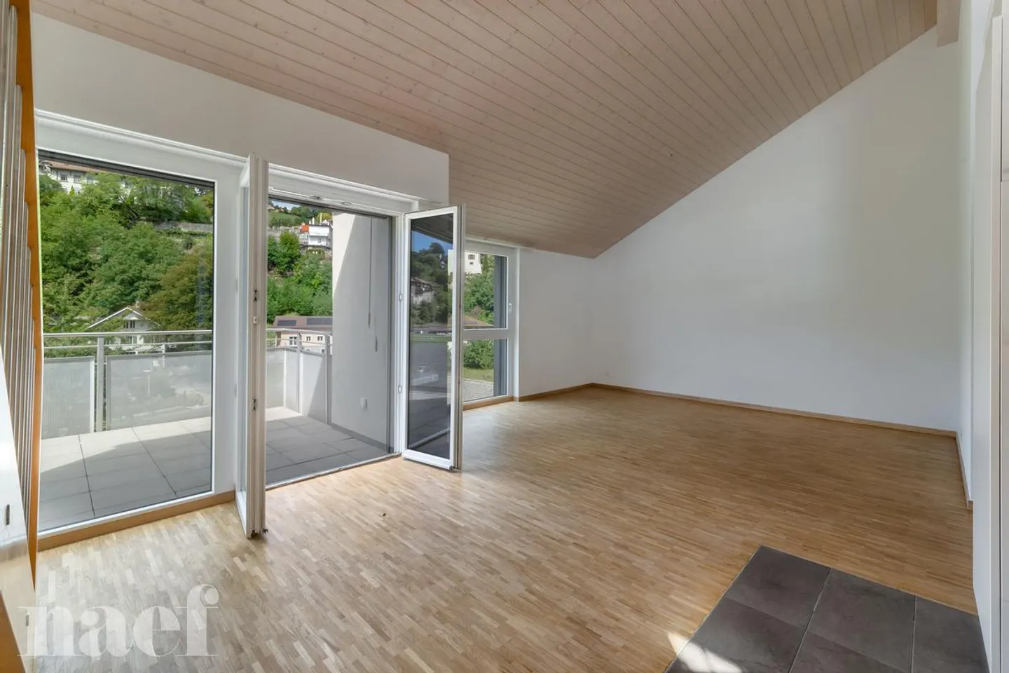 In a family neighborhood - 2.5 room apartment on the third floor - Photo 6 of 9