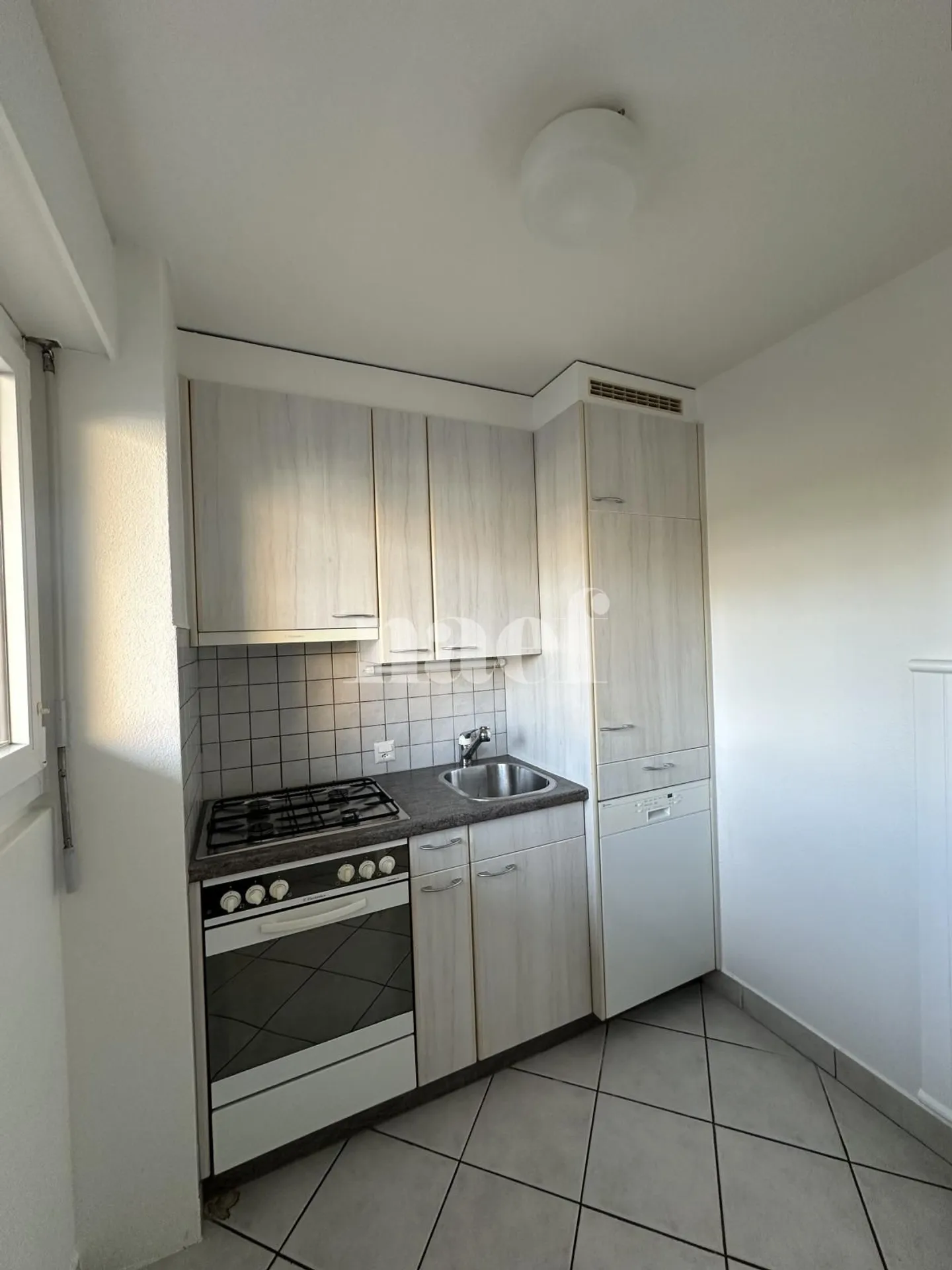 2-room apartment on the ground floor - Photo 2 of 4