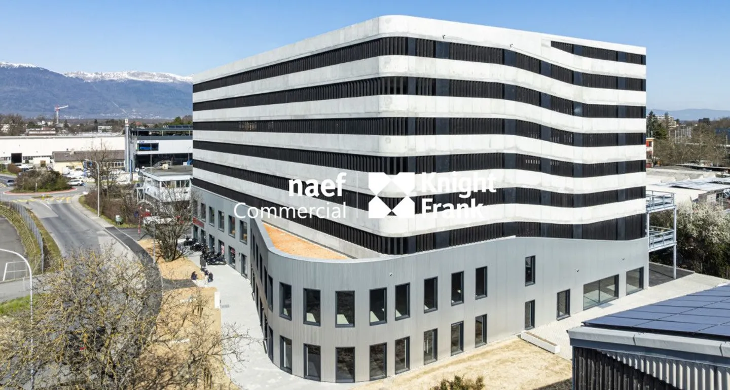Superficie versatile di 738 m² - Meyrin/Satigny - Ideale per uffici, showroom, commercio o laboratorio - Foto 1 di 3