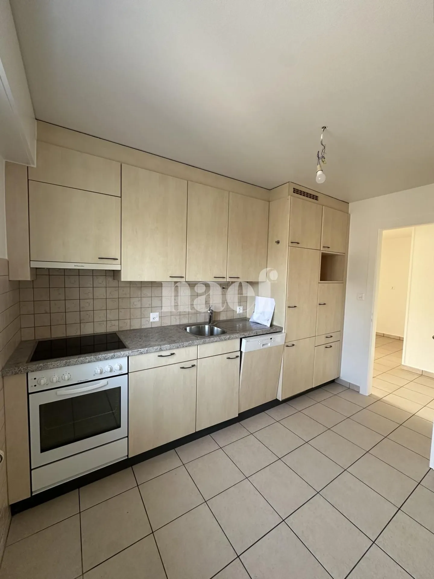 Apartment - Photo 3 of 6