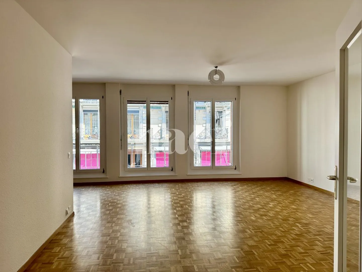 Appartamento di 5 locali al 1° piano - Foto 3 di 12