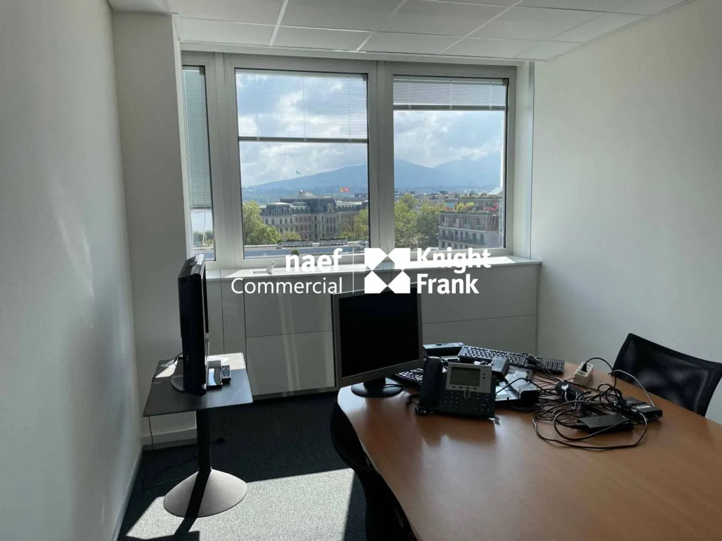 Rue de Lausanne - Bureaux de 640 m² - Photo 3 sur 12