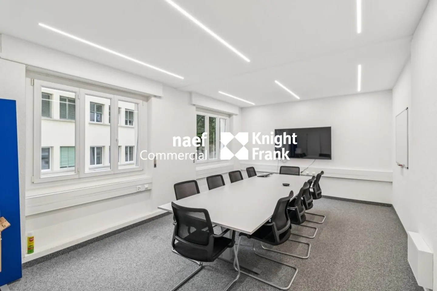 Renovated offices at Lausanne train station - Photo 4 of 9