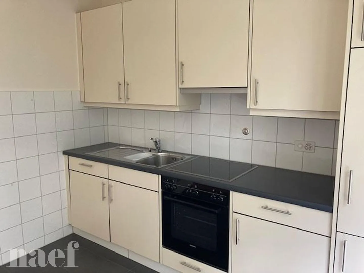 Appartamento di 4,5 stanze nel quartiere di Vernier - Foto 2 di 8