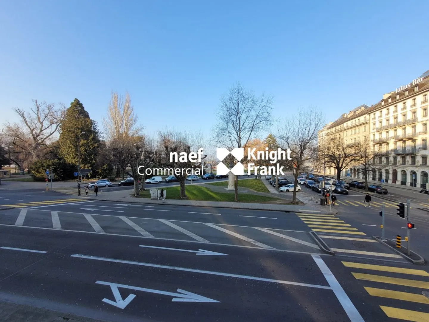 Ufficio Eccezionale di 240m² - Rue du Rhône - Foto 2 di 12