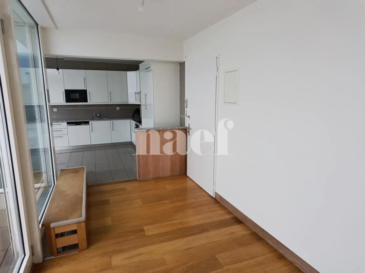 Apartment located in Champel - Photo 2 of 9