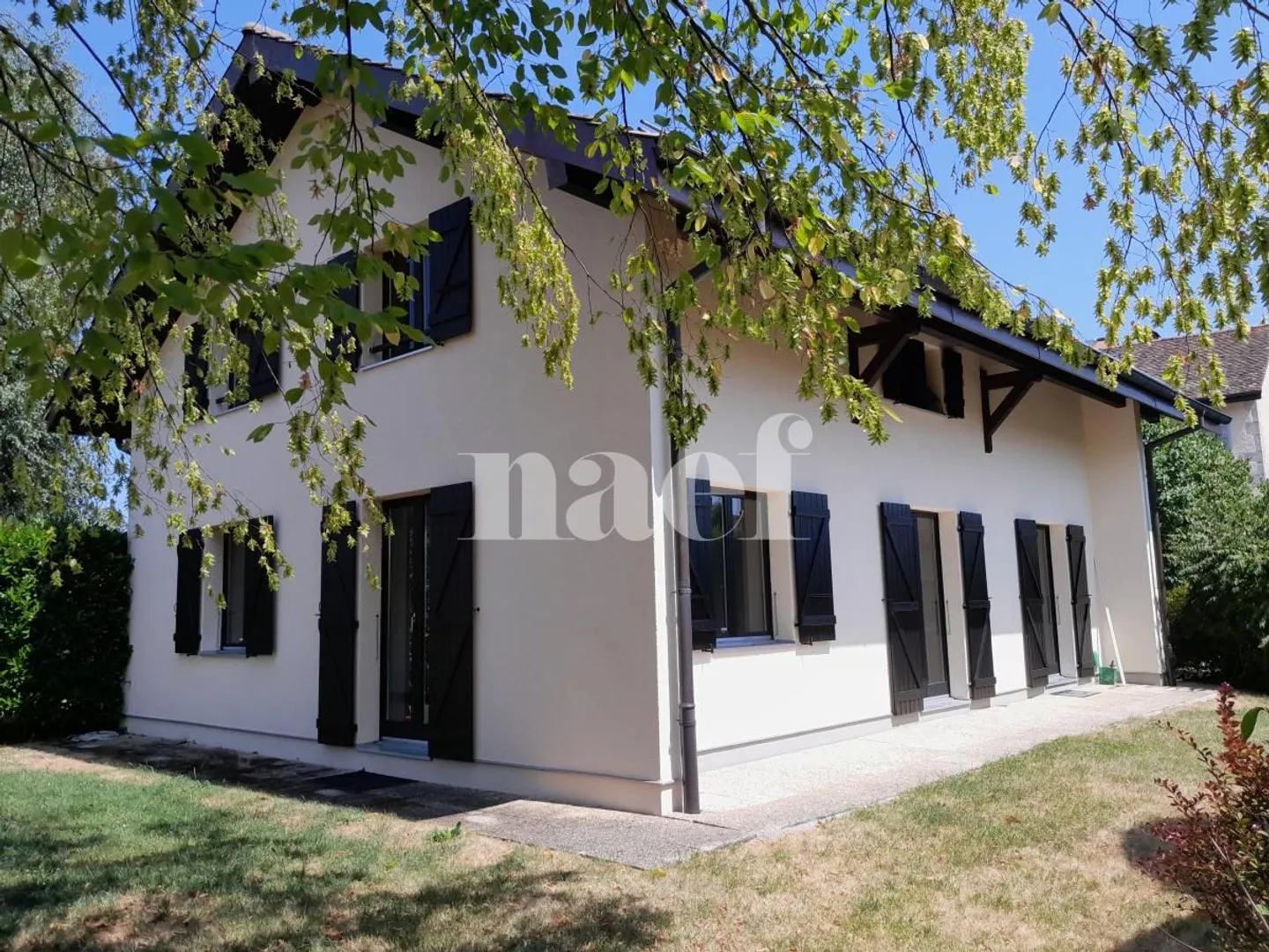 Einzel- und Familienvilla - Foto 2 von 13