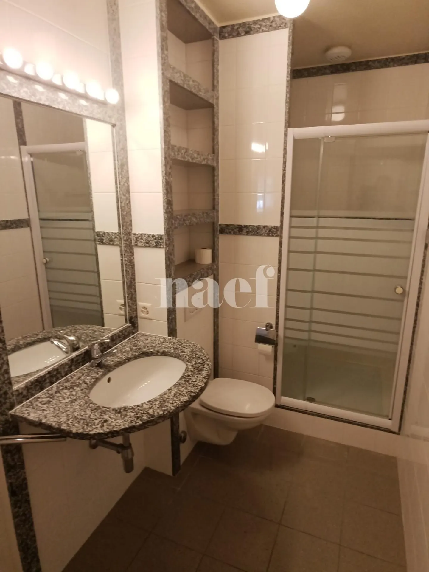 2-room apartment on the ground floor - Photo 6 of 6