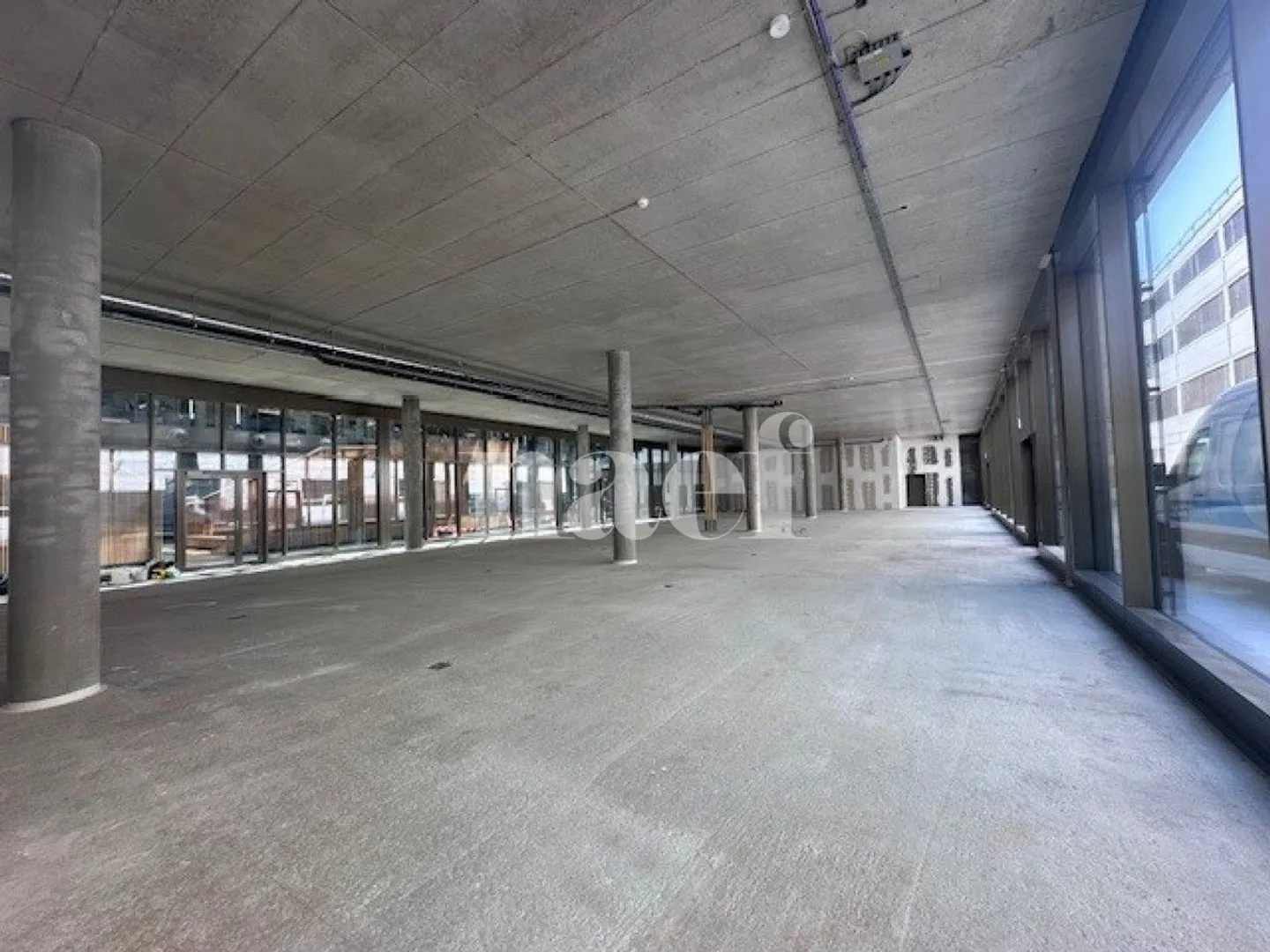 Surface industrielle au rez-de-chaussée d'env 623 m2 à à louer - Photo 3 sur 6
