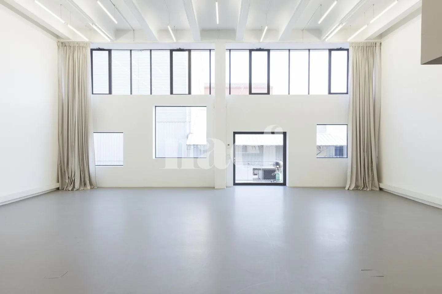 Acacias - Surface industrielle d'env. 400m² - Photo 2 sur 5