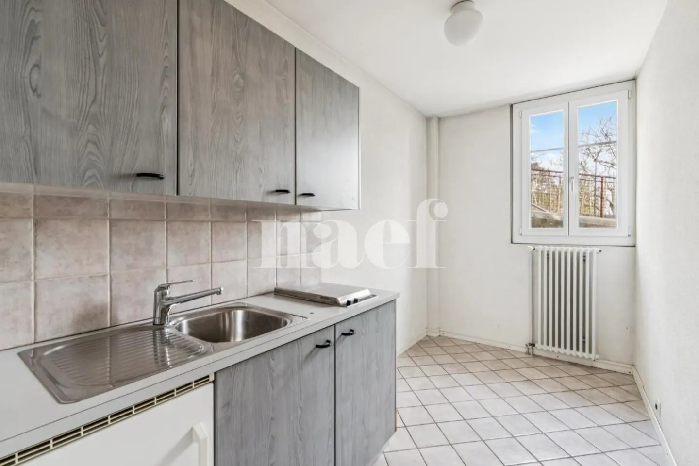 Hervorragende Gewerbefläche von 220 m² - Unabhängiges Haus mit bemerkenswerter Architektur - Foto 12 von 12