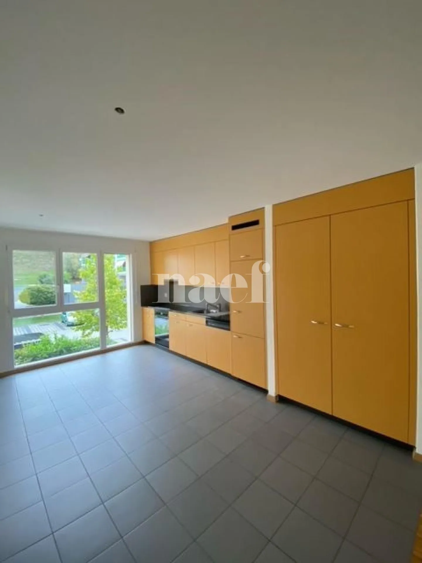 Appartement dans un quartier familial. - Photo 2 sur 8