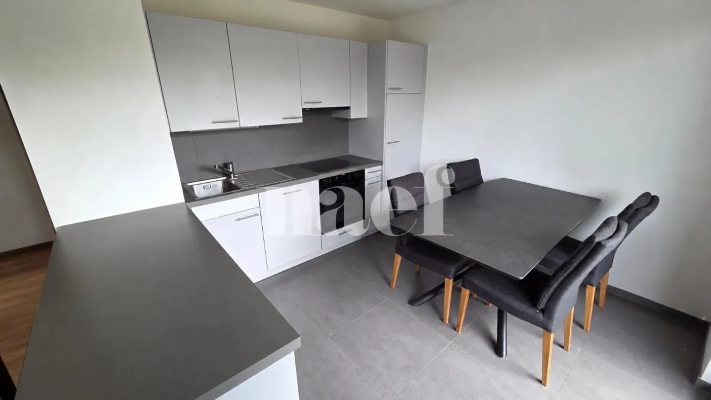 4-Zimmer-Wohnung mit großer Loggia! - Foto 3 von 8