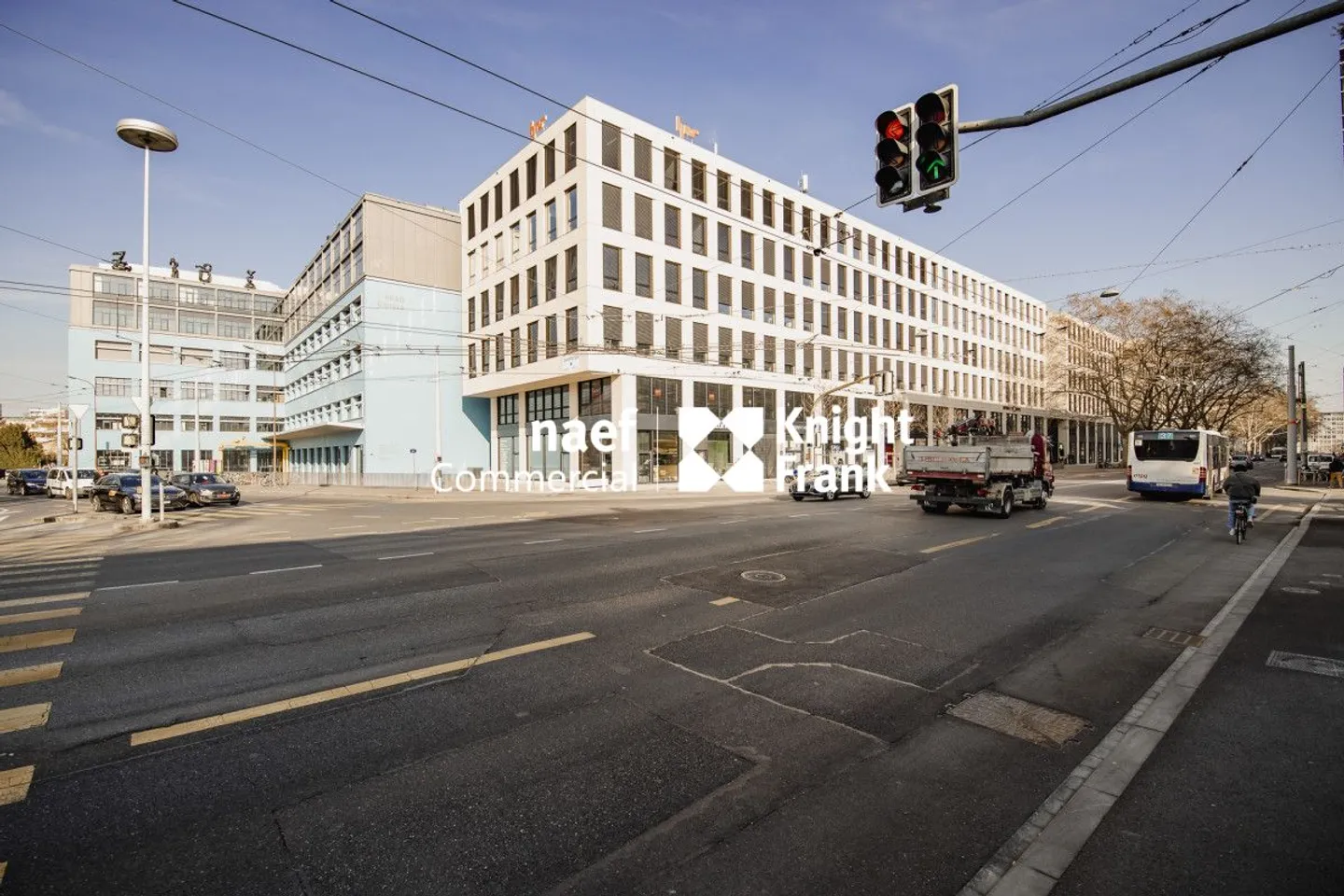 ZU VERMIETEN - Quartet - 438m2 - Büros - Foto 3 von 4