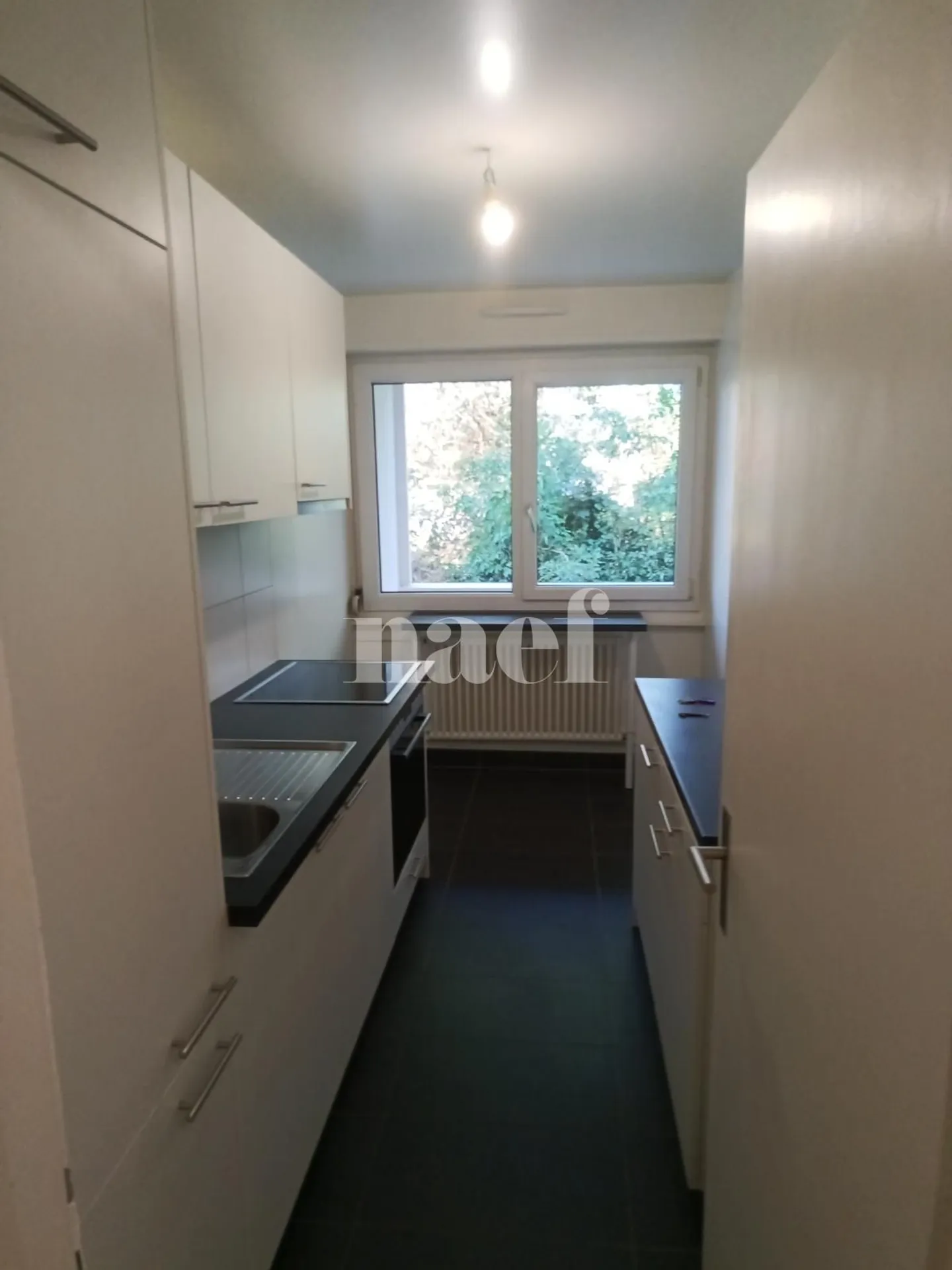 Appartement Charmant avec Balcon - Photo 4 sur 6