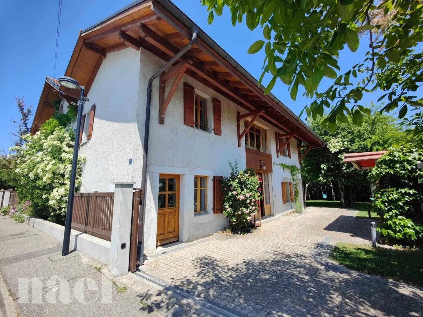 Rifugio di pace nel cuore del Villaggio di Lully - Foto 13 di 13