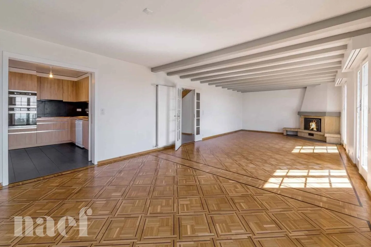 Casa di 200 m2 con giardino e vista sul lago - Foto 6 di 13