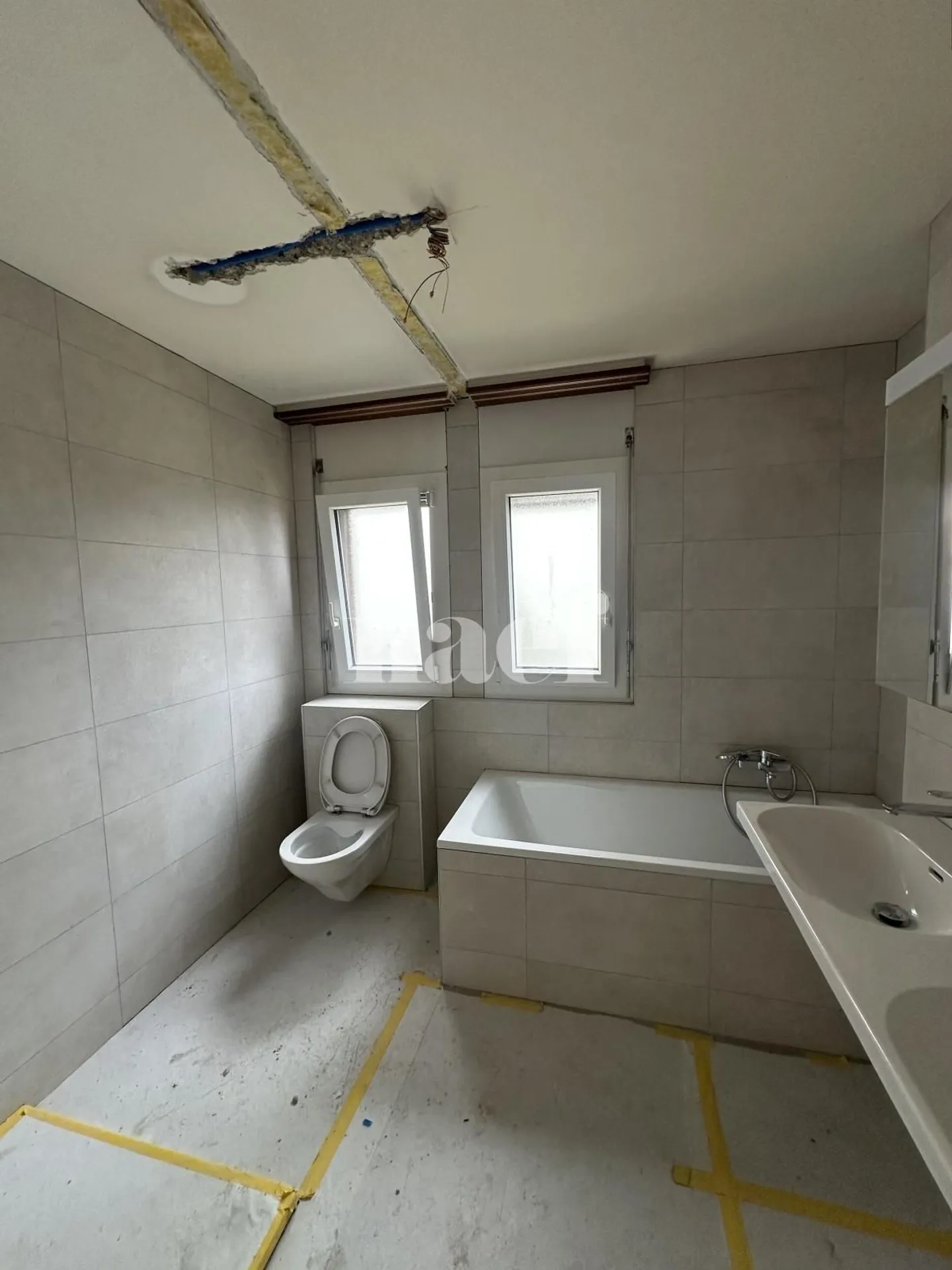 Renovated Apartment with Lake View - Photo 10 of 10
