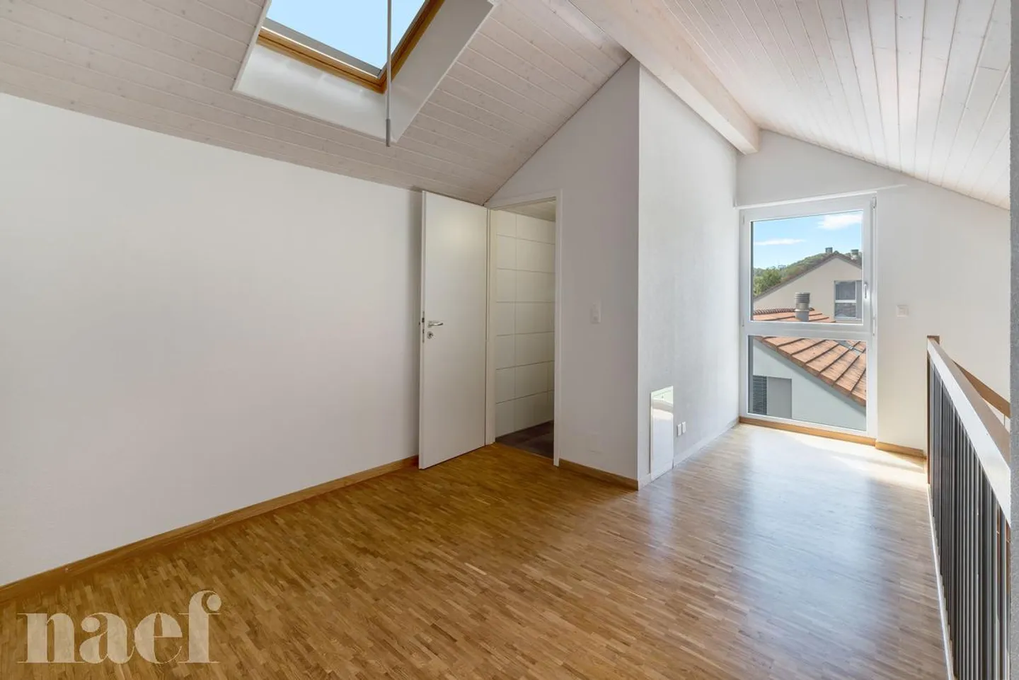 In a family neighborhood - 2.5 room apartment on the third floor - Photo 7 of 9