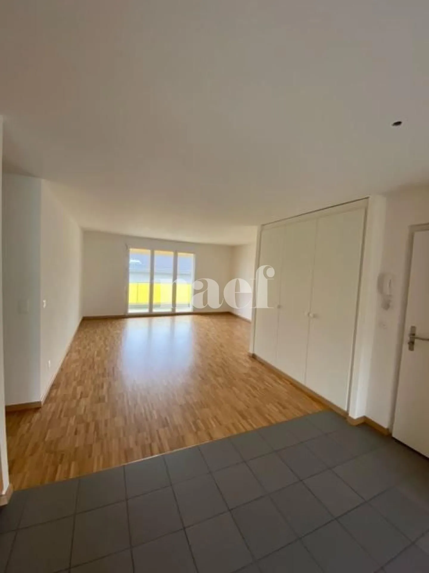 Appartement dans un quartier familial. - Photo 3 sur 8