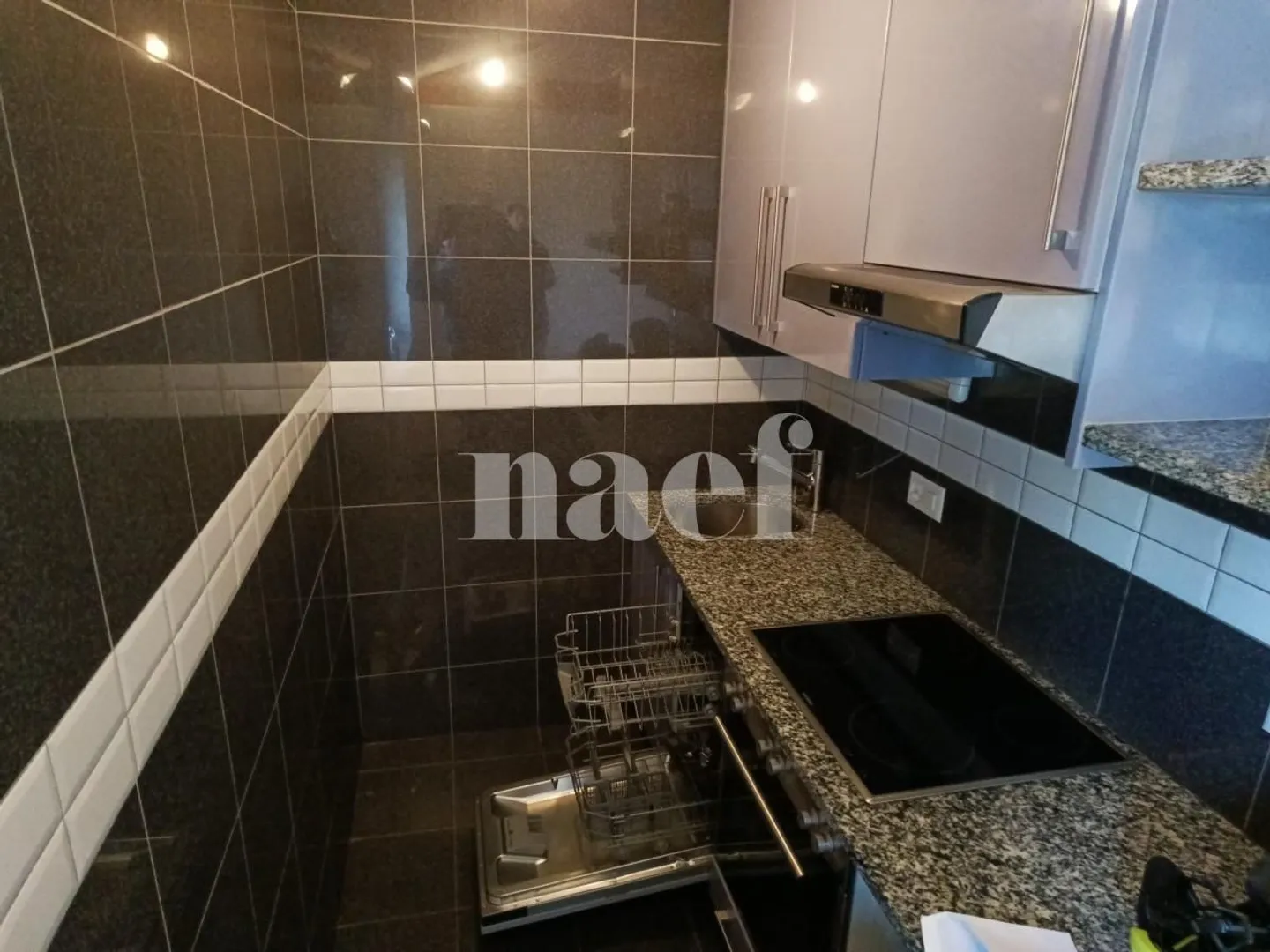 Studio affascinante - Foto 3 di 5