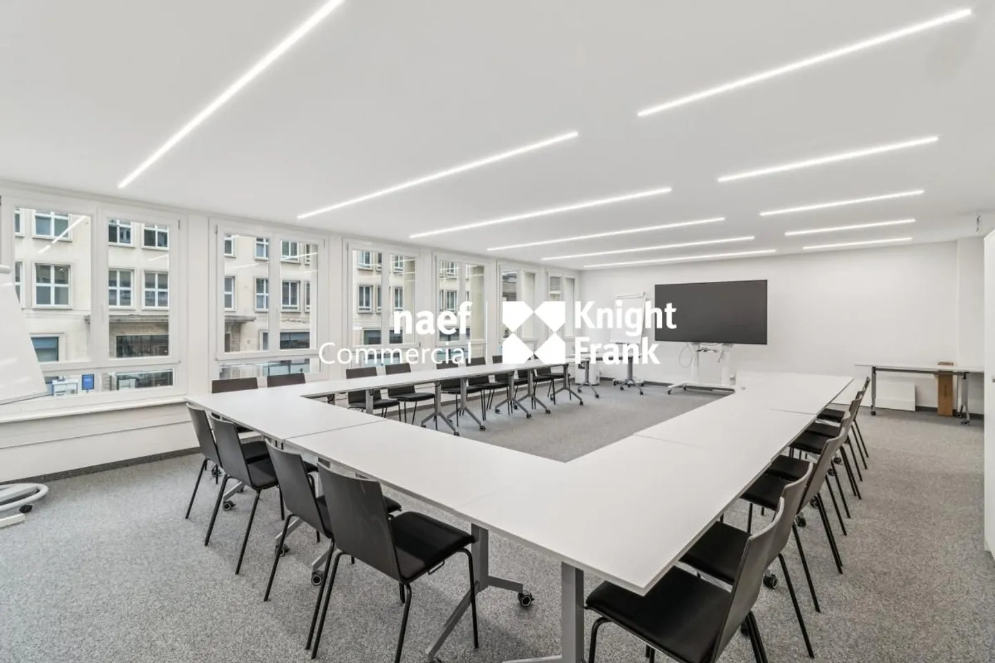 Renovated offices at Lausanne train station - Photo 4 of 9