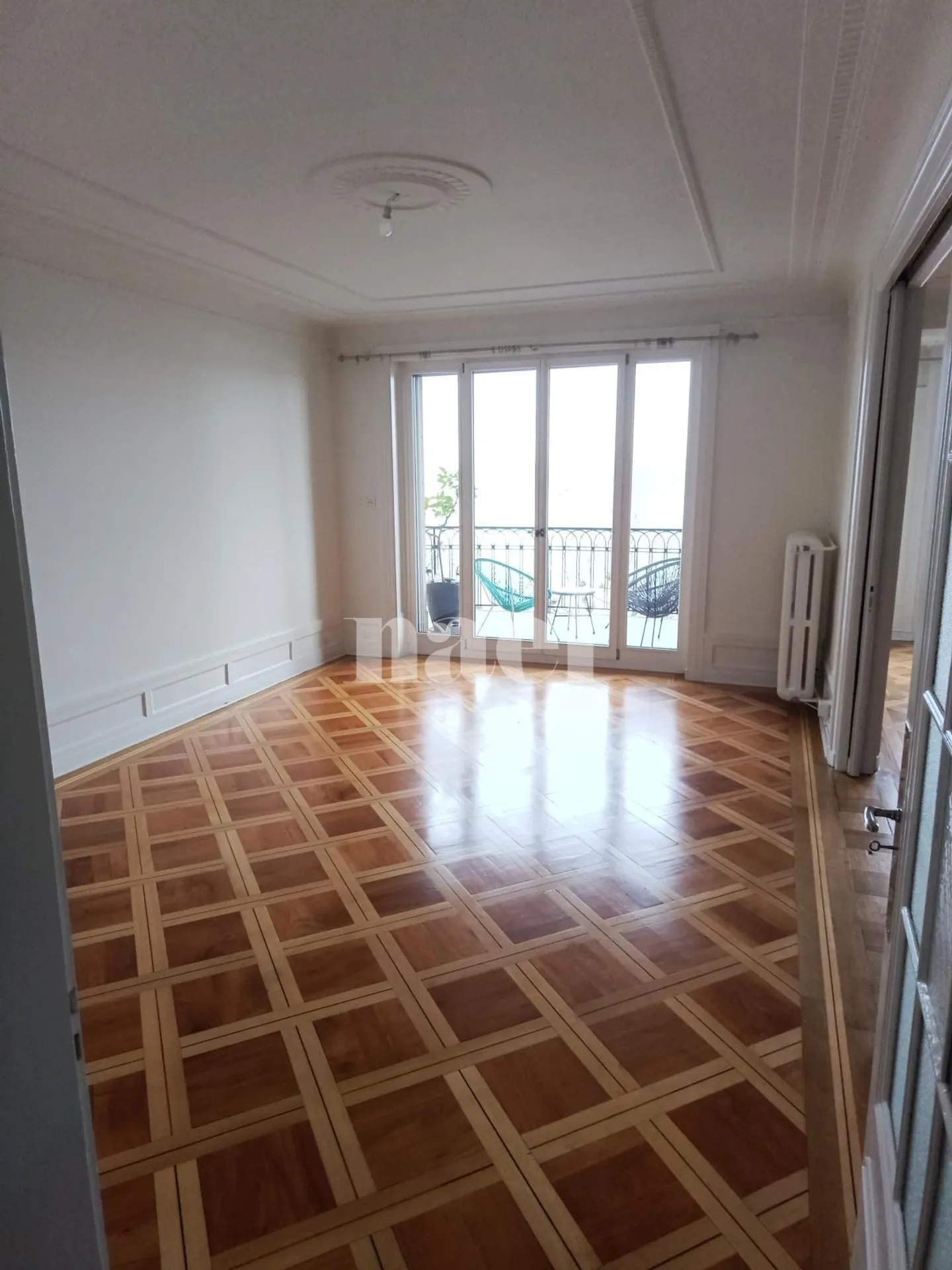 High-end apartment on the quays - Photo 5 of 13