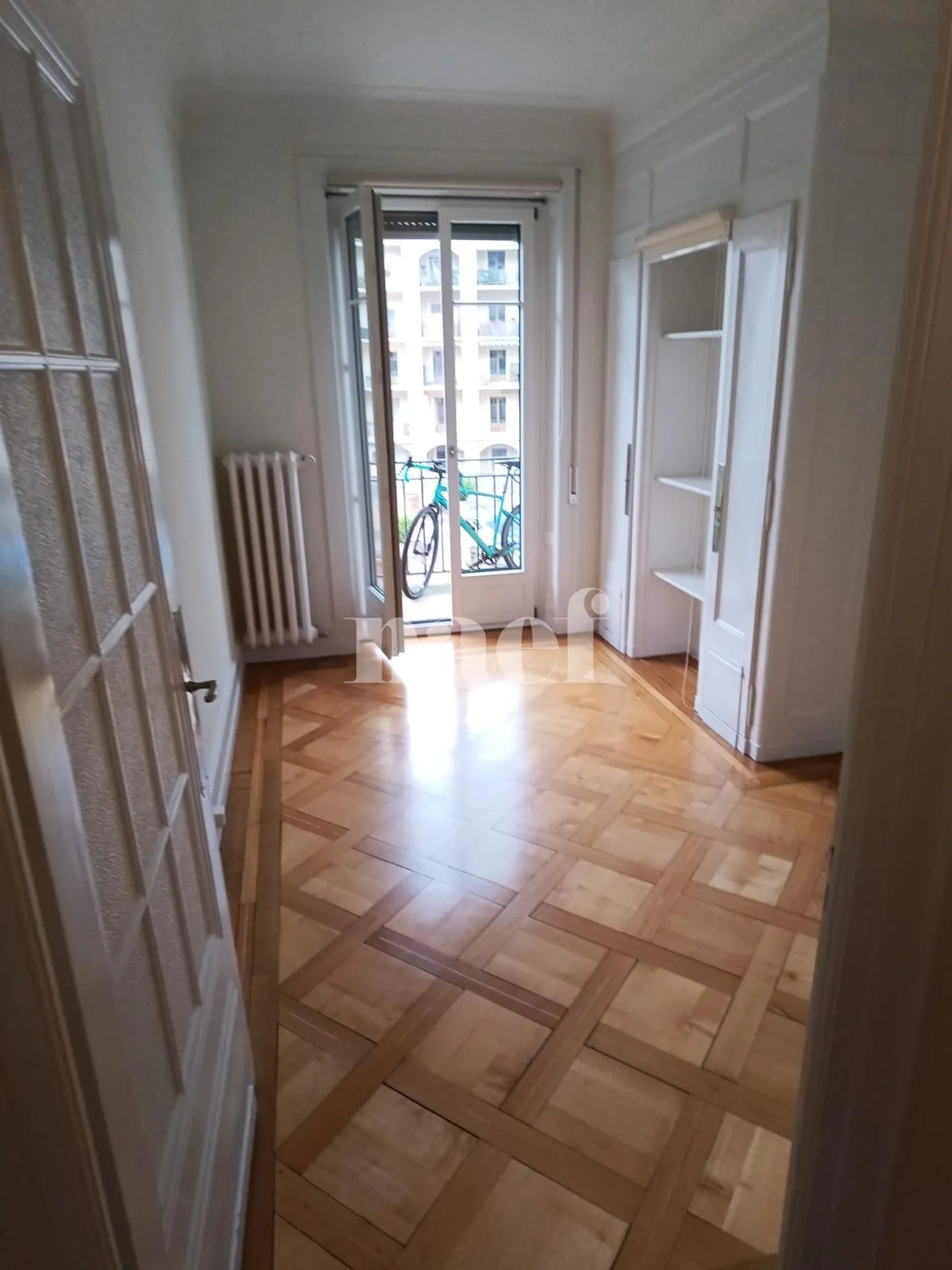 High-end apartment on the quays - Photo 9 of 13