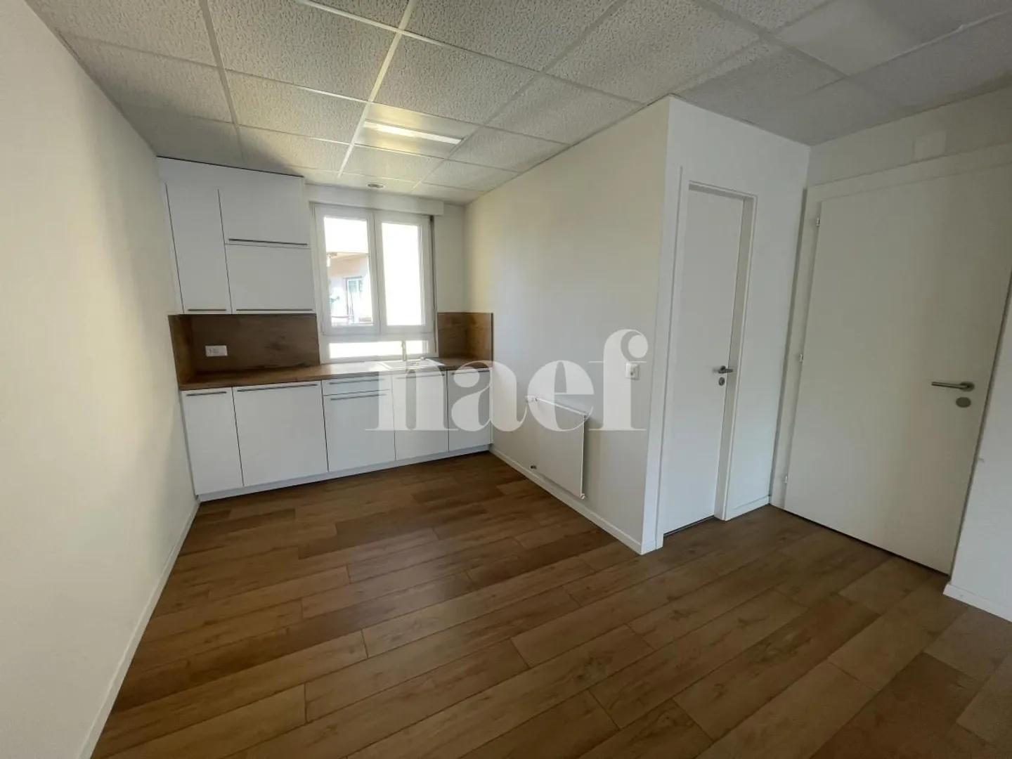 Office Space in Central Nyon - Photo 4 of 6