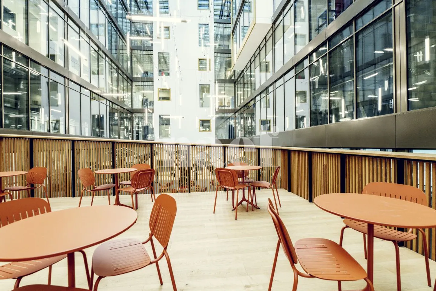 Surface industrielle d'env 1145 m2 en attique avec terrasse à louer - Photo 4 sur 4