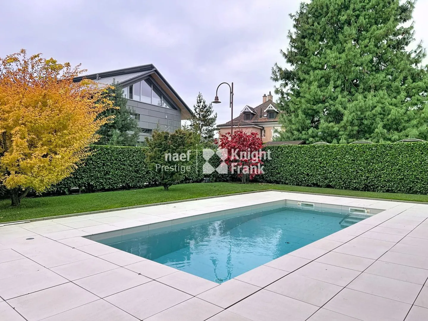 Bel appartement de standing avec jardin, terrasse et piscine privative - Photo 4 sur 11