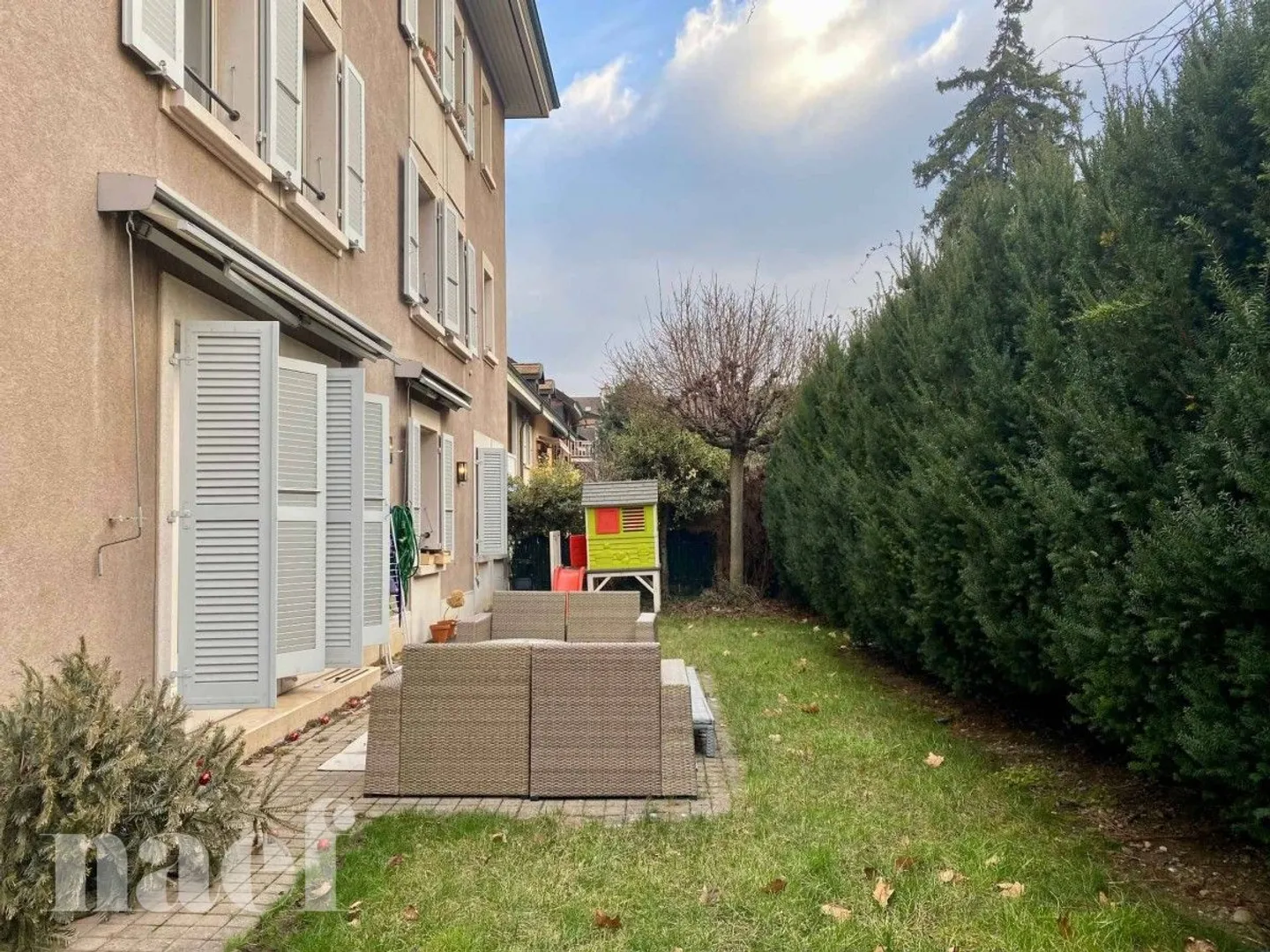 Nel cuore del vecchio Carouge - Ristrutturato con giardino - Foto 13 di 13