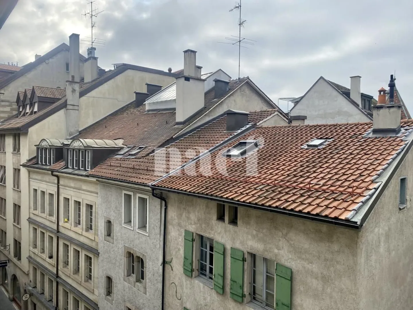 Spazioso appartamento di 2 stanze nel cuore della Città Vecchia di Ginevra - Foto 1 di 9