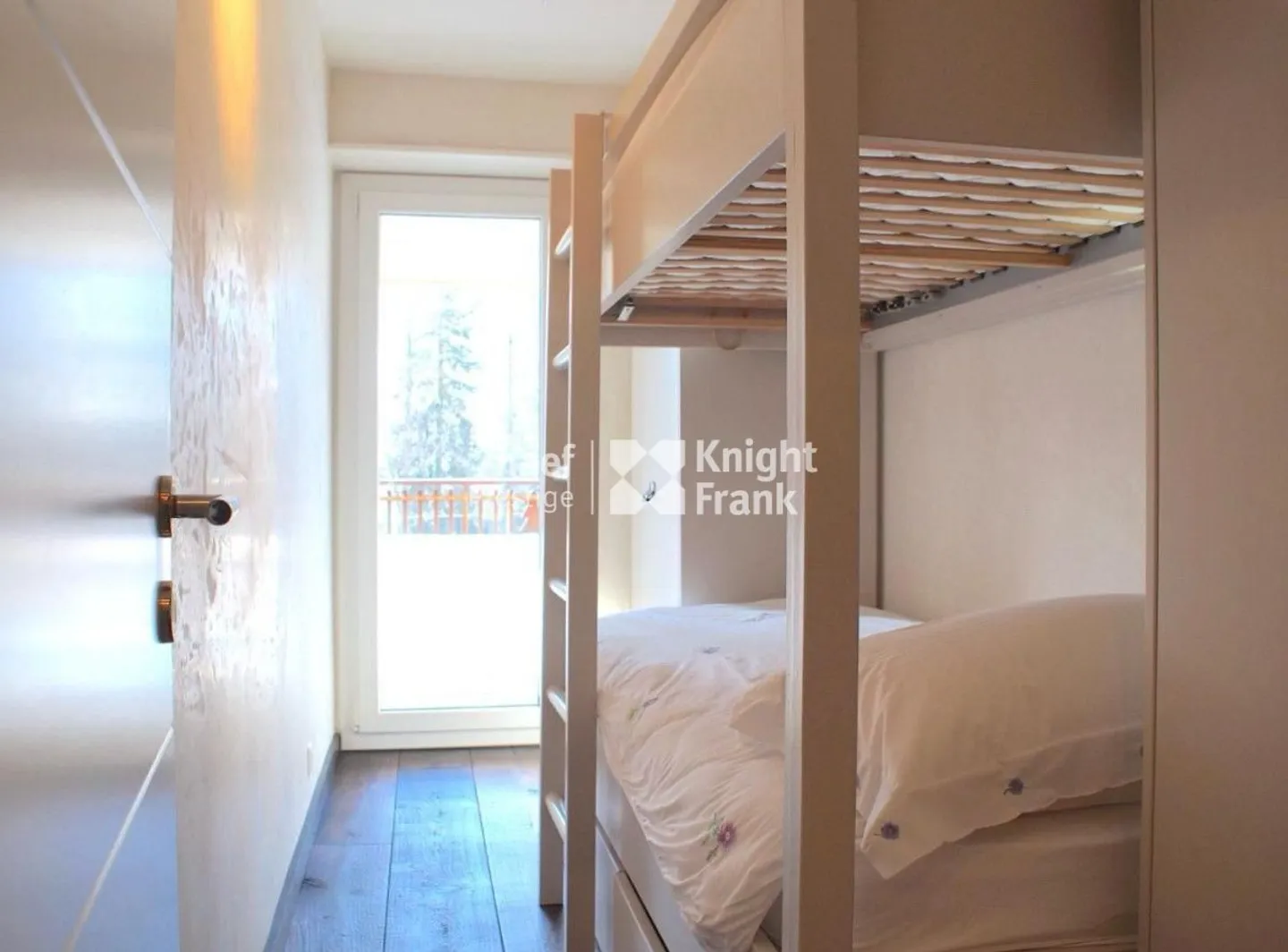 Apartment for rent in Crans-Montana - Photo 3 of 10