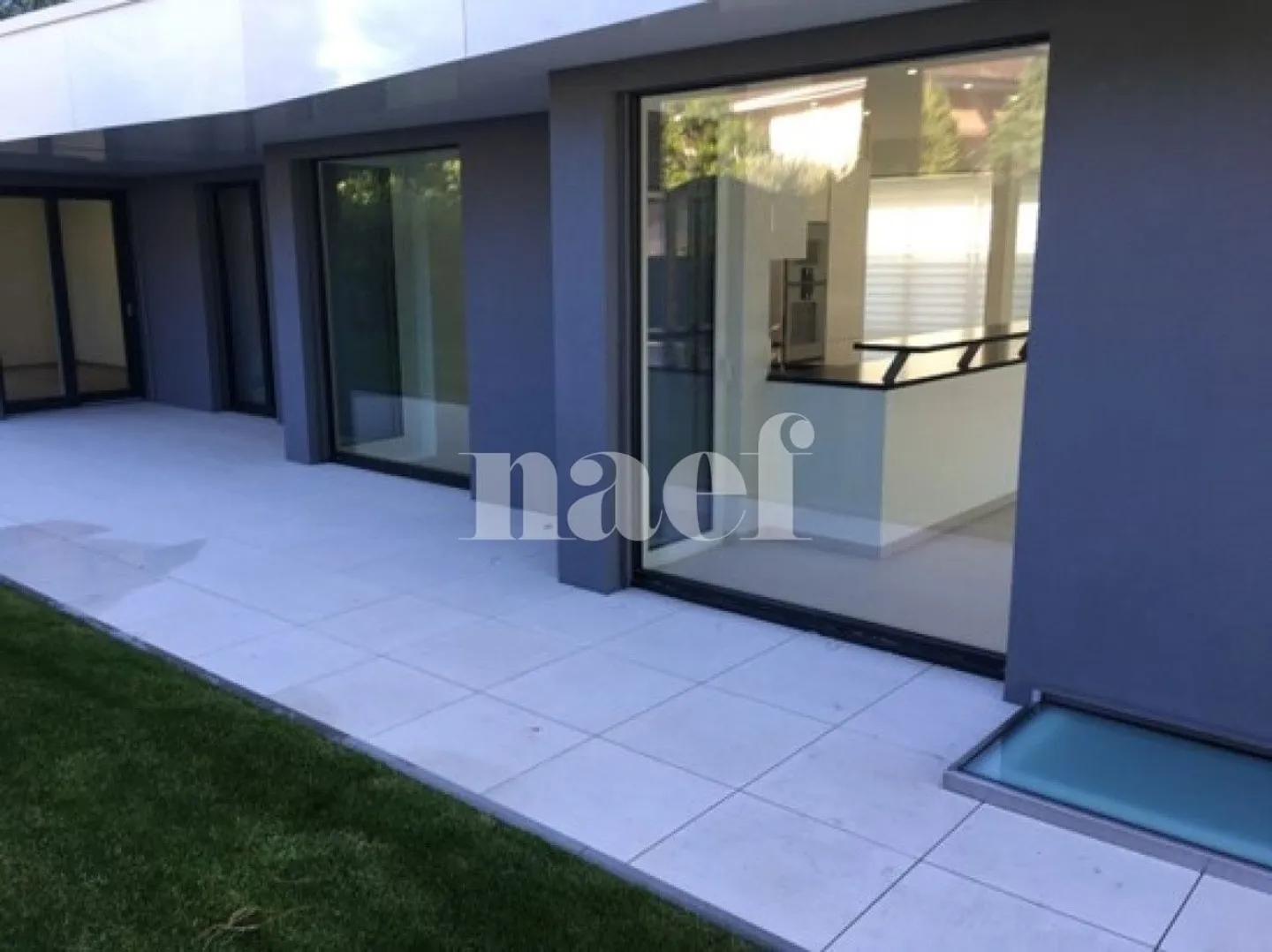 Bel appartement de standing avec jardin, terrasse et piscine privative - Photo 10 sur 10