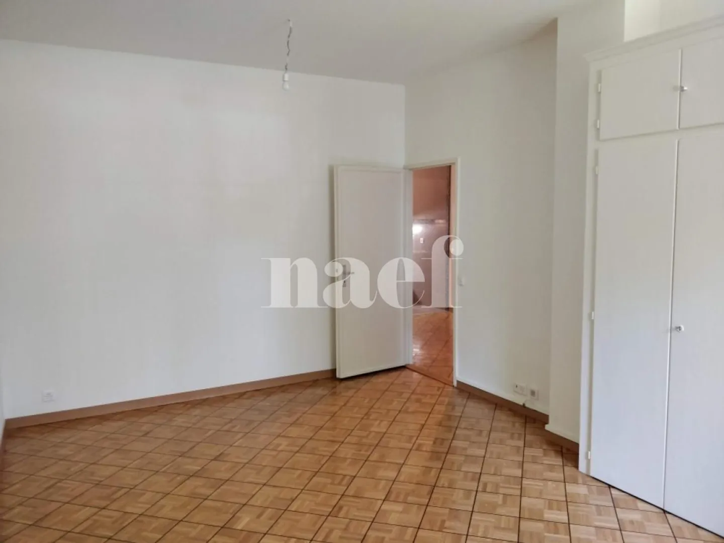 Appartement au rez-de-chaussée - Photo 5 sur 6