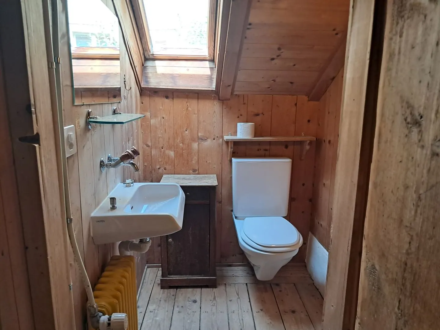 Une pépite nichée dans le bourg de Romainmôtier, atypique, idéal pour un Airbnb - Photo 6 sur 11