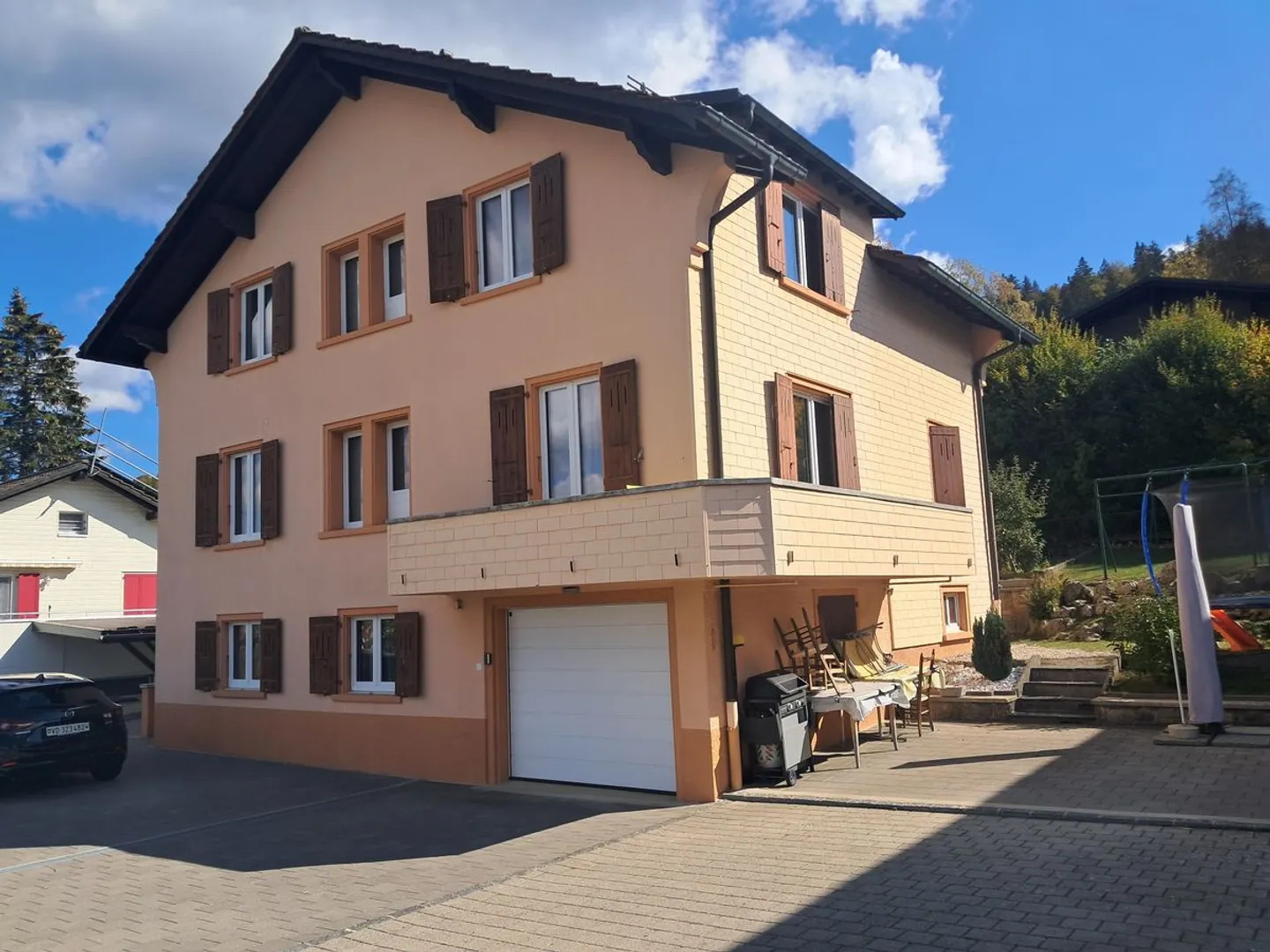 Villa with two apartments in L'Orient - Photo 9 of 10