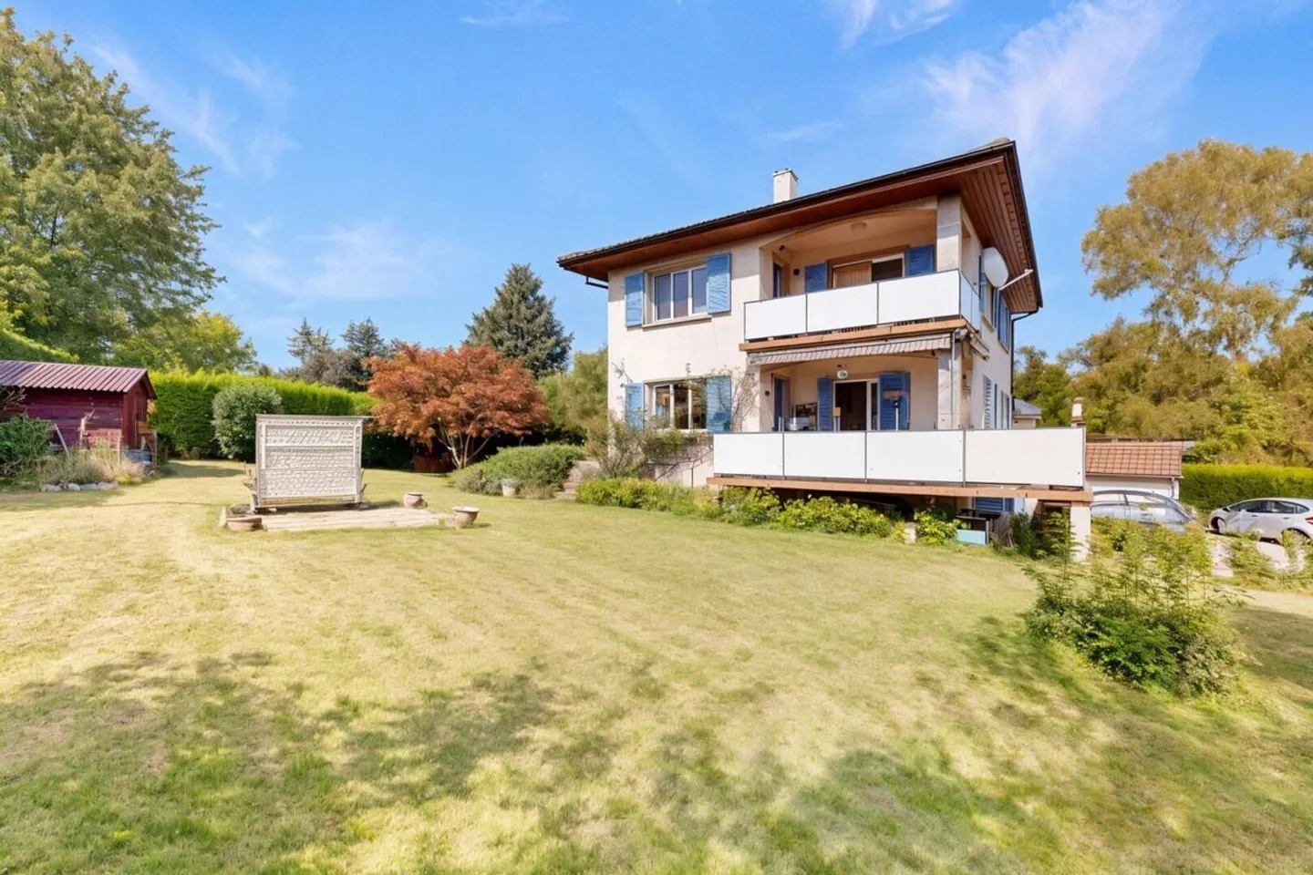 Una casa familiare da reinventare nel cuore di Founex - Foto 1 di 8