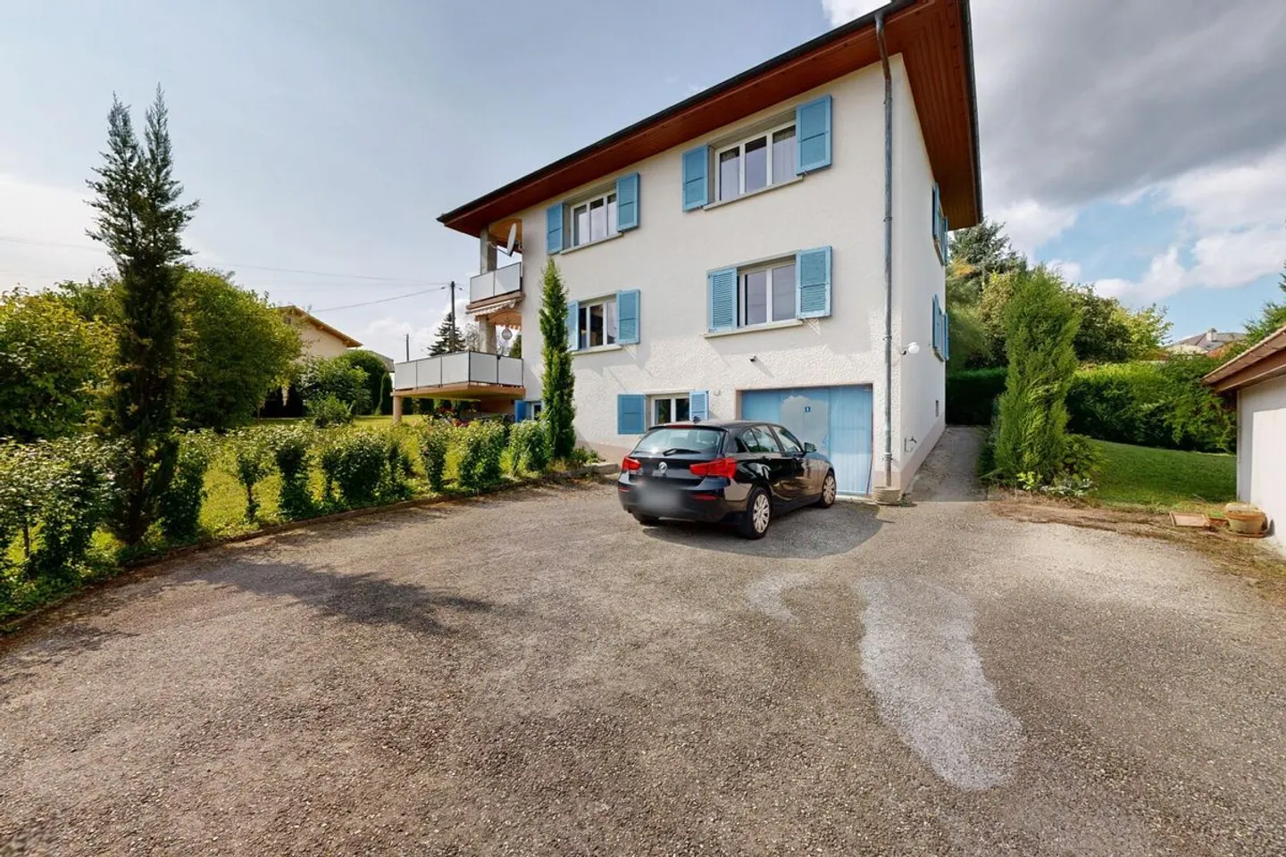 Una casa familiare da reinventare nel cuore di Founex - Foto 2 di 8