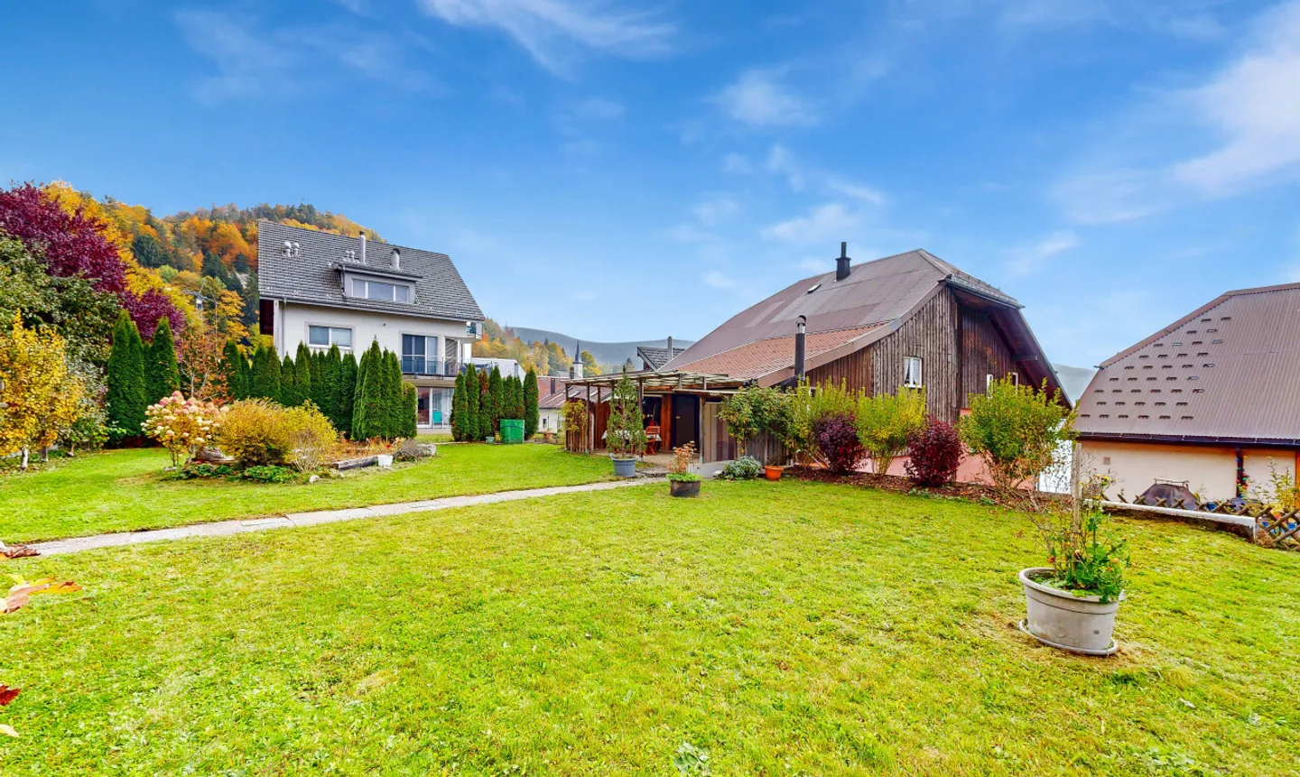 Il Ponte: Proprietà sulle banchine con giardino e parcheggio sotterraneo - Foto 2 di 11