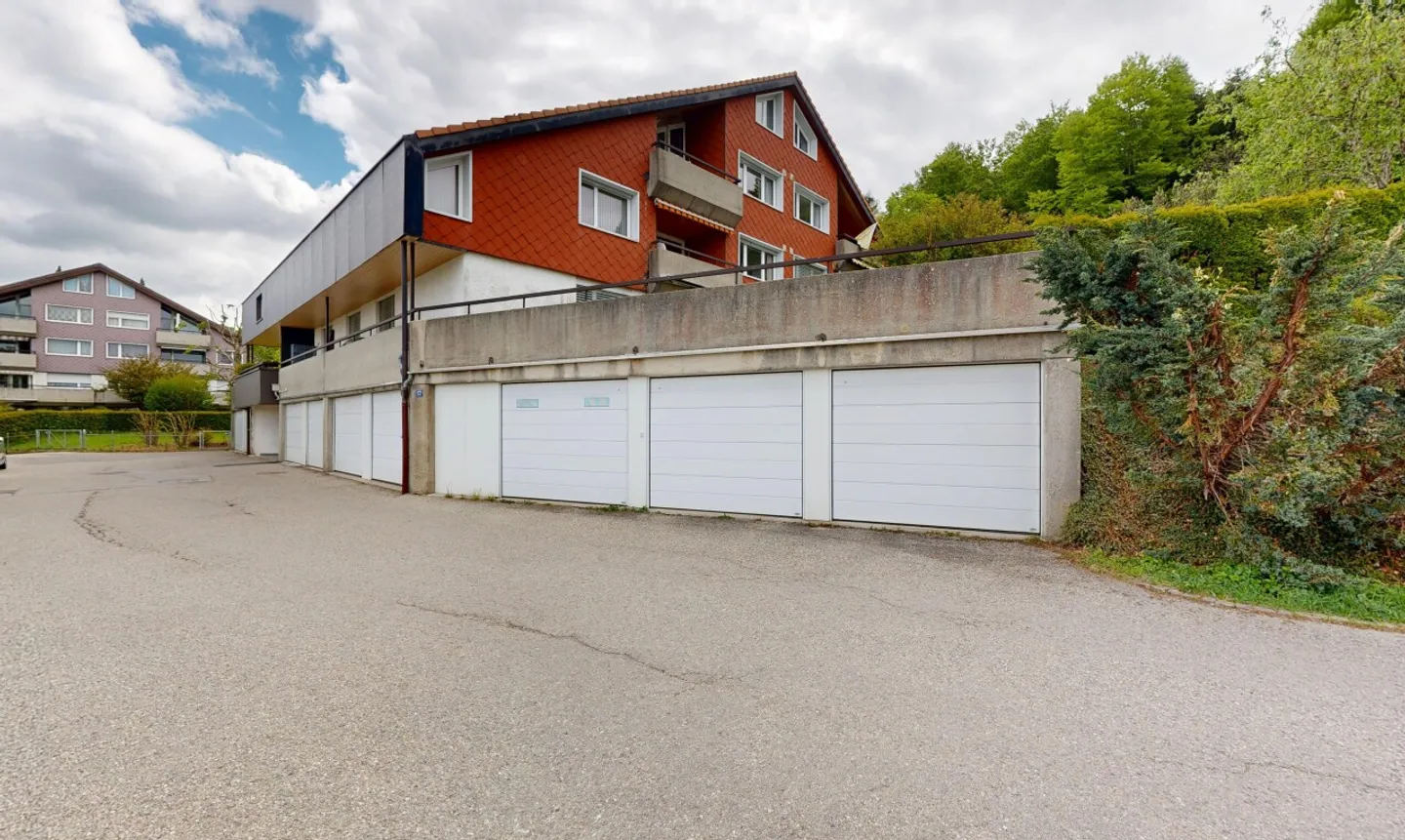 Appartamento familiare di 5,5 locali e 157 m² con camino e garage - Foto 1 di 11