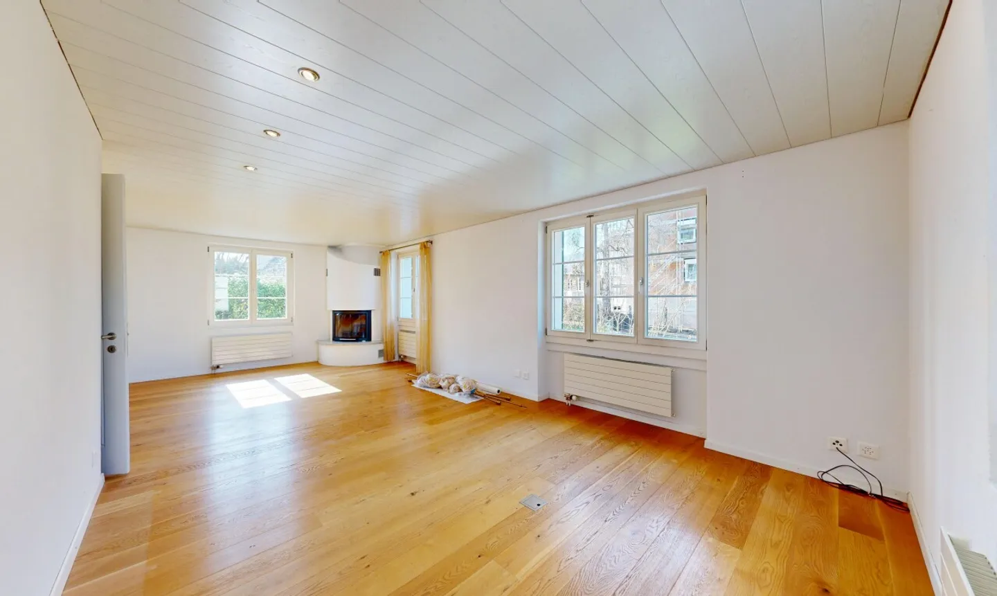 Grosszügiges Einfamilienhaus mit Garten im Zentrum - Photo 5 of 11