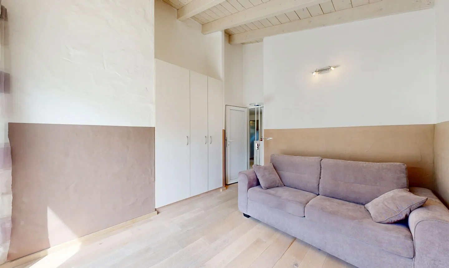 Stunning 6.5 Villa of 190m² with recent pool & garden - Photo 9 of 11
