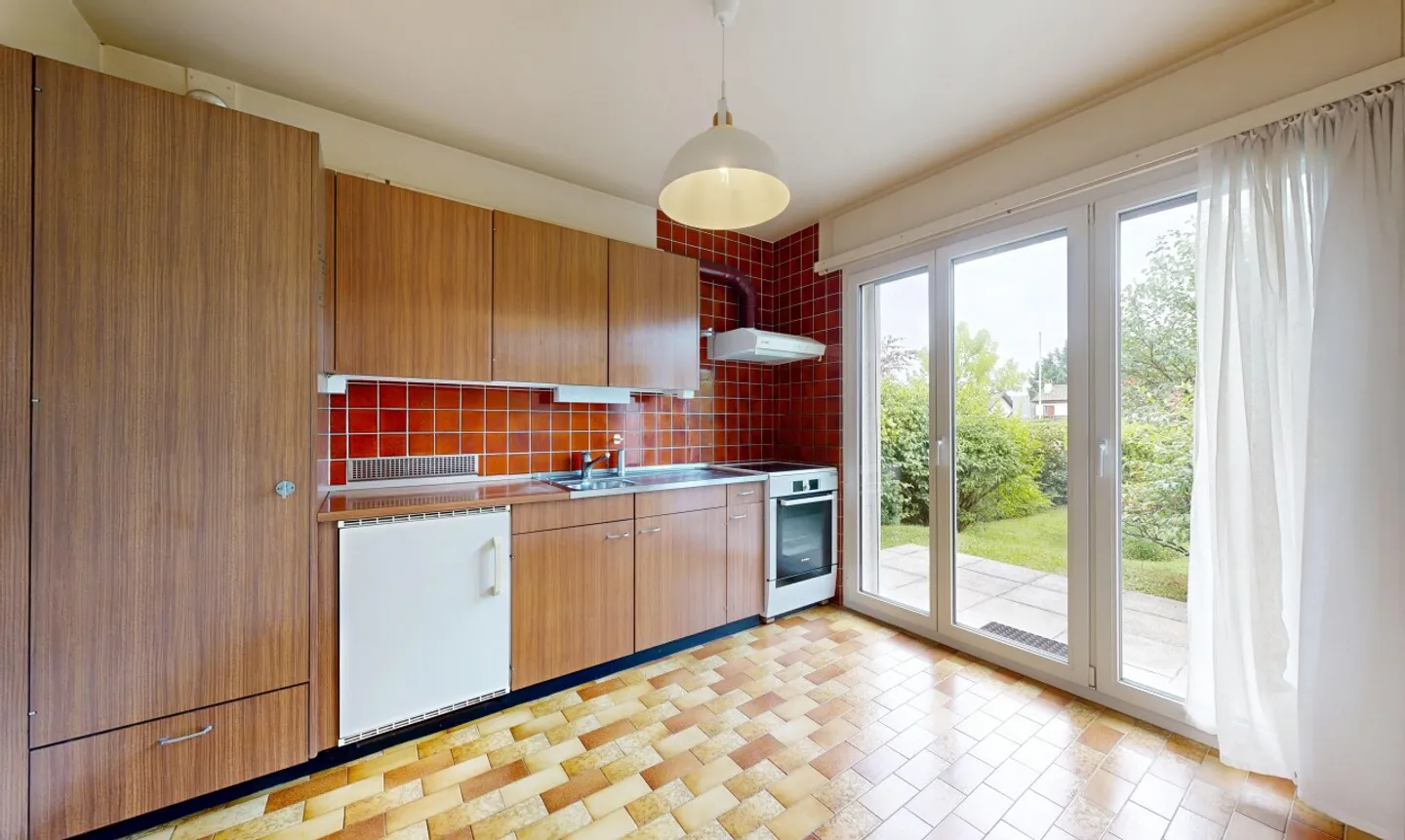 Villa to renovate with great potential, unique opportunity in Vessy - Photo 7 of 11