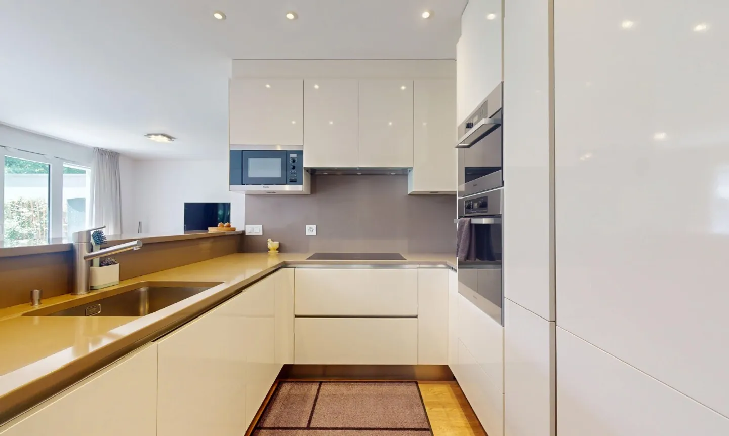 Charmantes Reihenhaus mit Garten - Foto 7 von 13