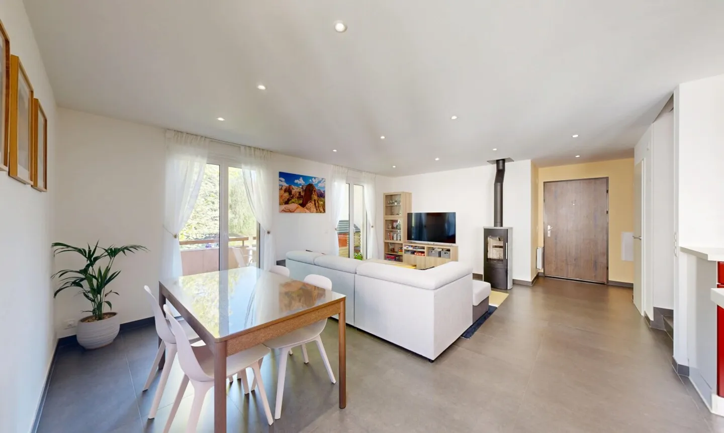 Renovated Duplex in Chavannes - Photo 4 of 11